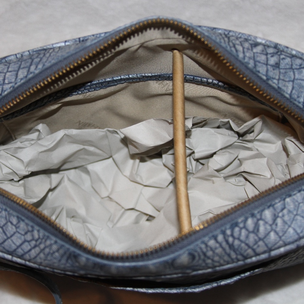 SOLD! Brahmin Shea Crossbody Bag Light Denim Tetra Leather Purse NWT - Picture 6 of 6